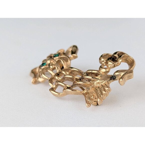 Vintage Avon Gold Tone Dog Brooch Pin 1970s Openwork Puppy Pin Green Rhinestones - Picture 2 of 6
